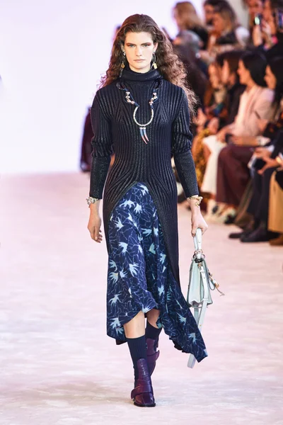 Look 43